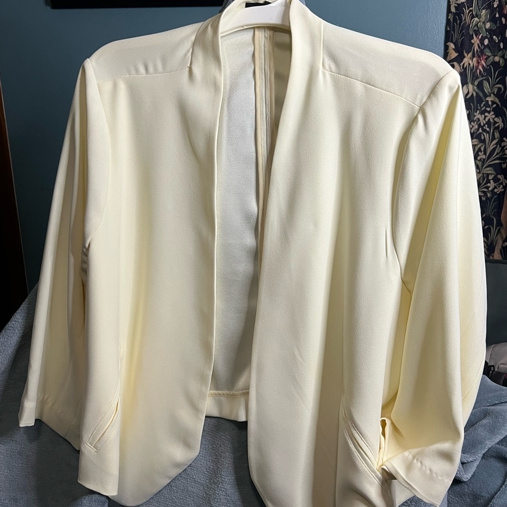 Torrid Cream Women's Blazer
